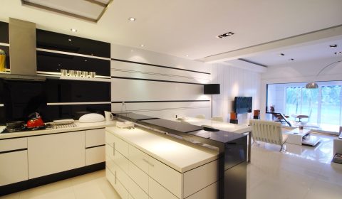 Country Villa, Country Heights